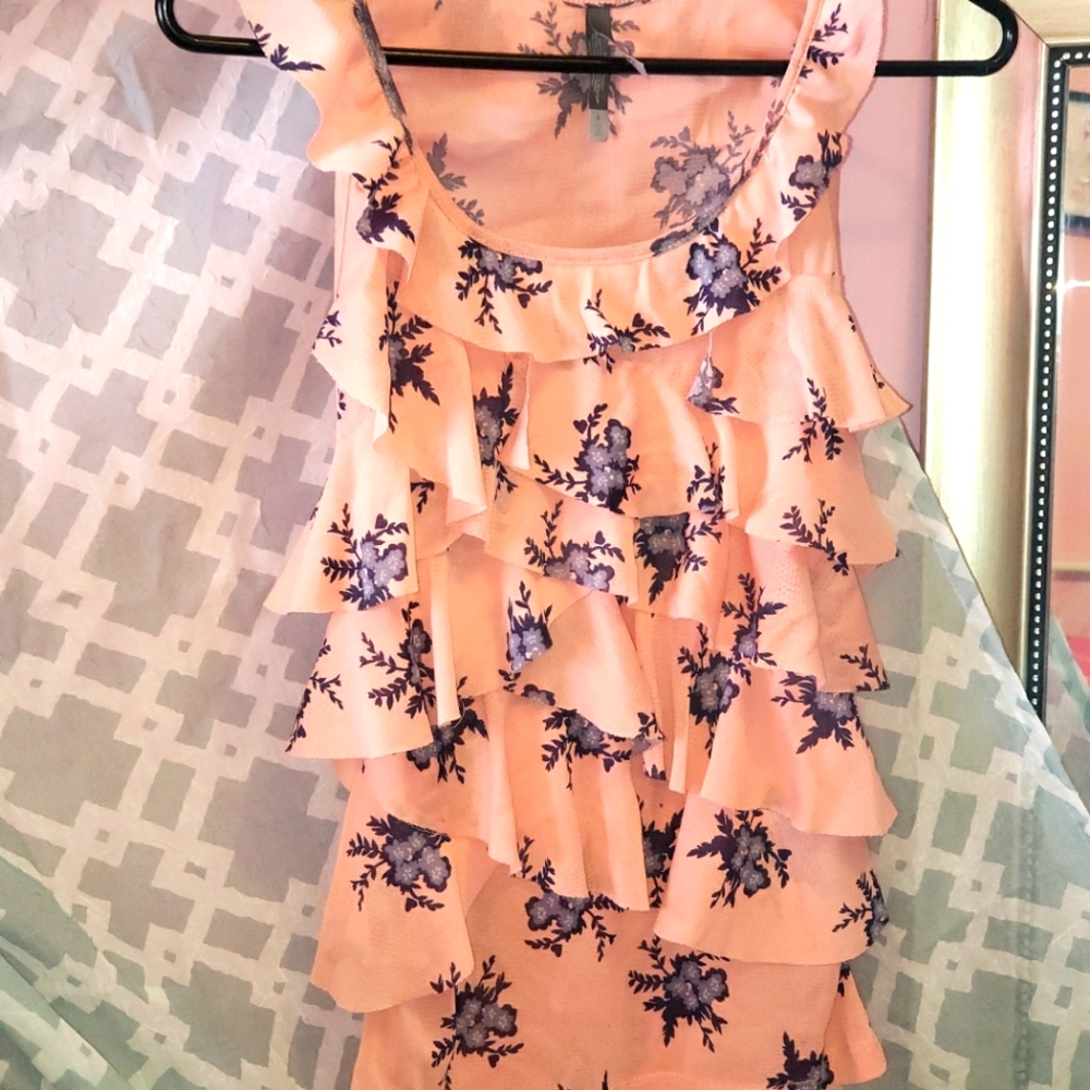 Cute ruffled tank